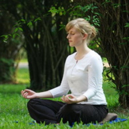 Meditation Frau im Lotussitz