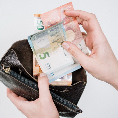 263A1109_Geld_pexels-cottonbro.jpg